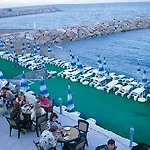 Maya World Imperial 4*