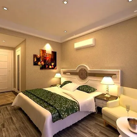 Maya World Imperial 4*