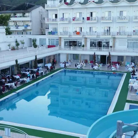 Maya World Imperial 4*