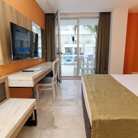 Maya World Imperial 4* גוינוק