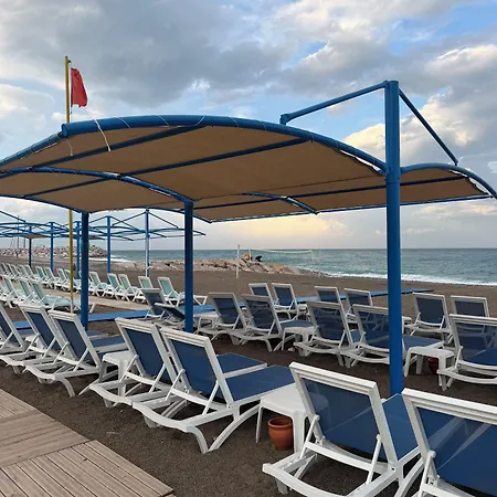 מלון Maya World Imperial 4*