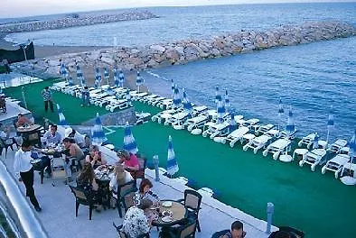 Maya World Imperial 4*