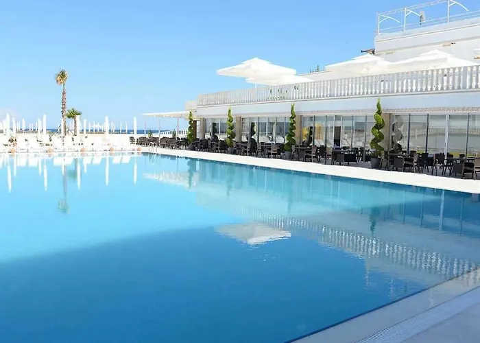 Maya World Imperial 4*