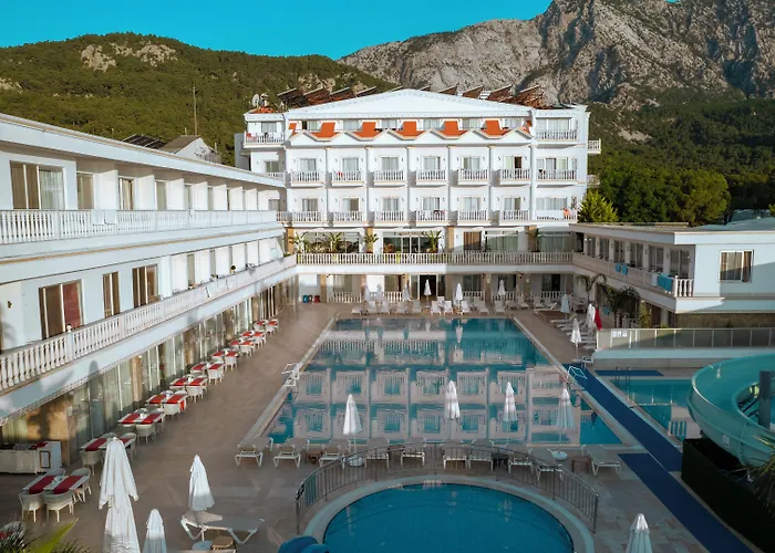 Maya World Imperial 4*