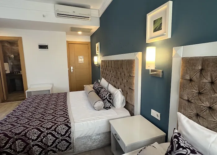 Maya World Imperial 4*