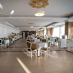 מלון Maya World Imperial 4*