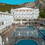Maya World Imperial 4*