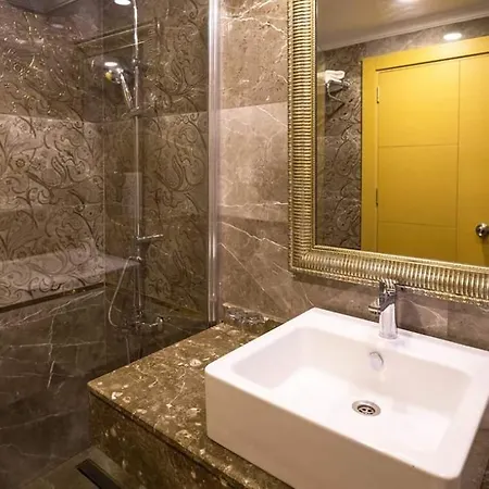 Maya World Imperial Hotel 4*