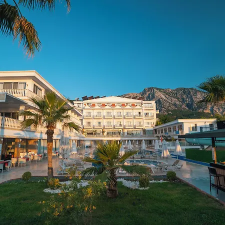 Hotel Maya World Imperial 4*